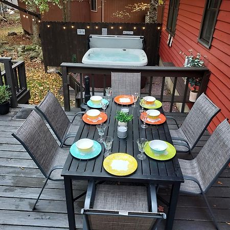 Chalet Renovated Near Casino, Camelback , Kalahari 4Bdrms Firepit Hot Tub Game Room Tobyhanna Екстериор снимка
