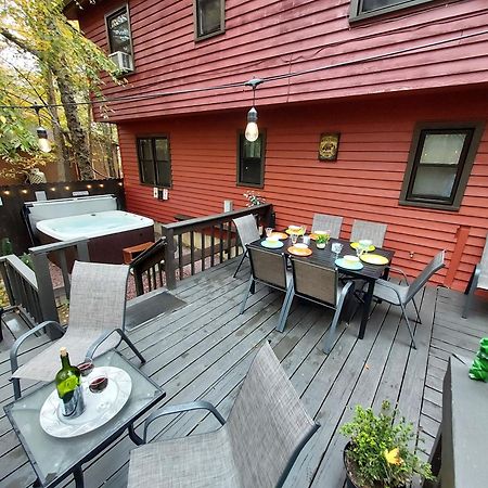 Chalet Renovated Near Casino, Camelback , Kalahari 4Bdrms Firepit Hot Tub Game Room Tobyhanna Екстериор снимка
