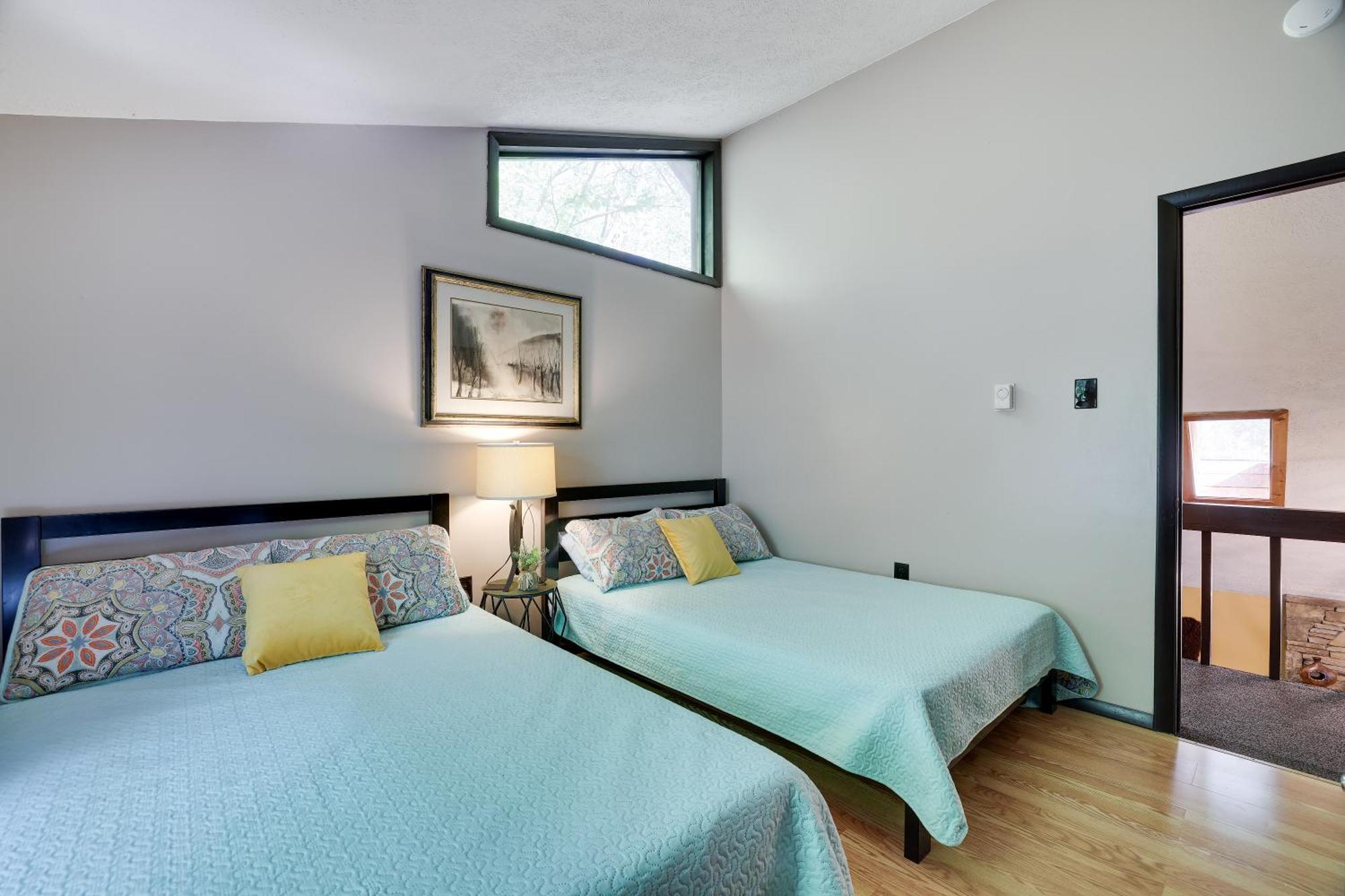 Chalet Renovated Near Casino, Camelback , Kalahari 4Bdrms Firepit Hot Tub Game Room Tobyhanna Екстериор снимка