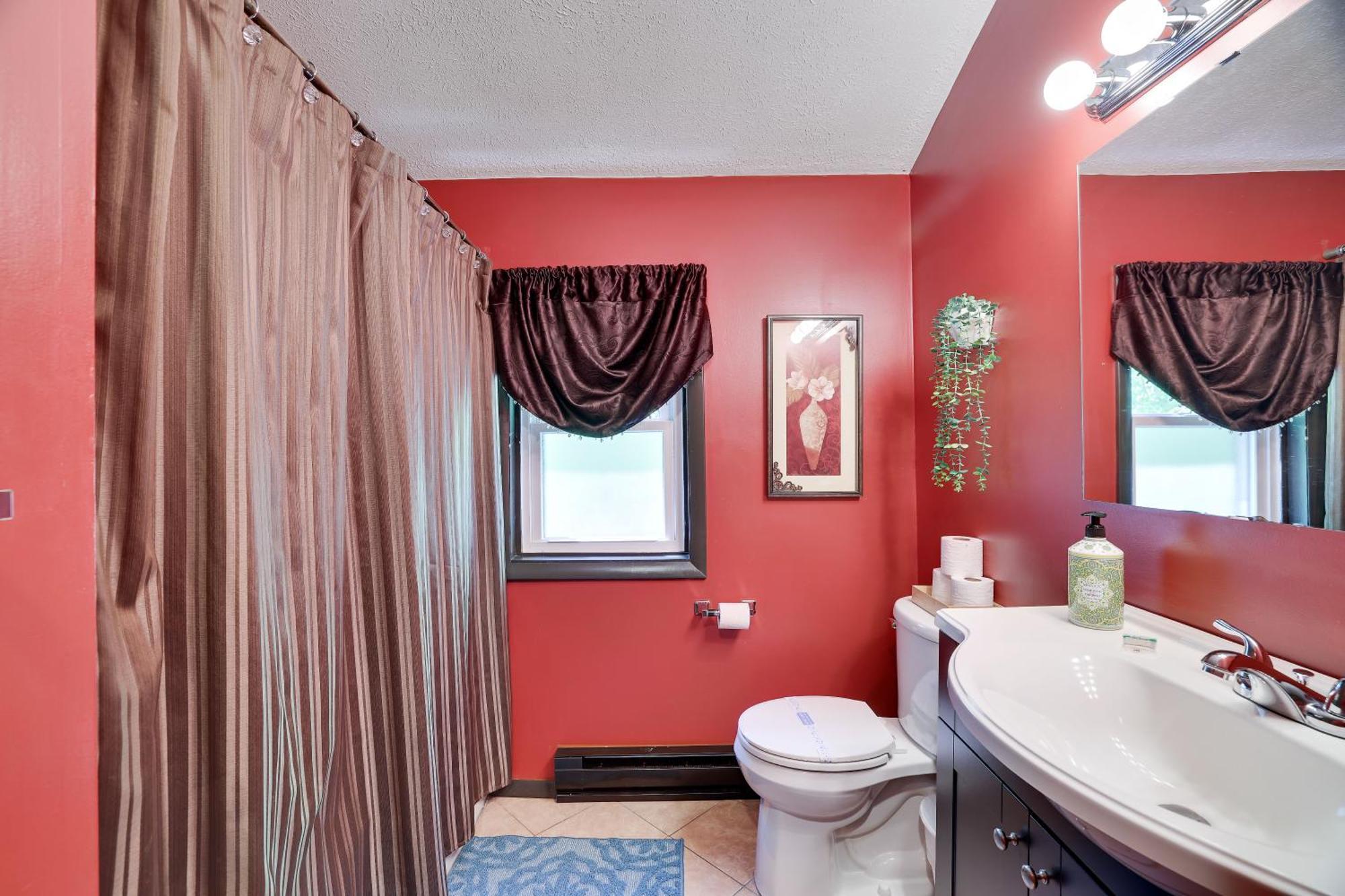 Chalet Renovated Near Casino, Camelback , Kalahari 4Bdrms Firepit Hot Tub Game Room Tobyhanna Екстериор снимка