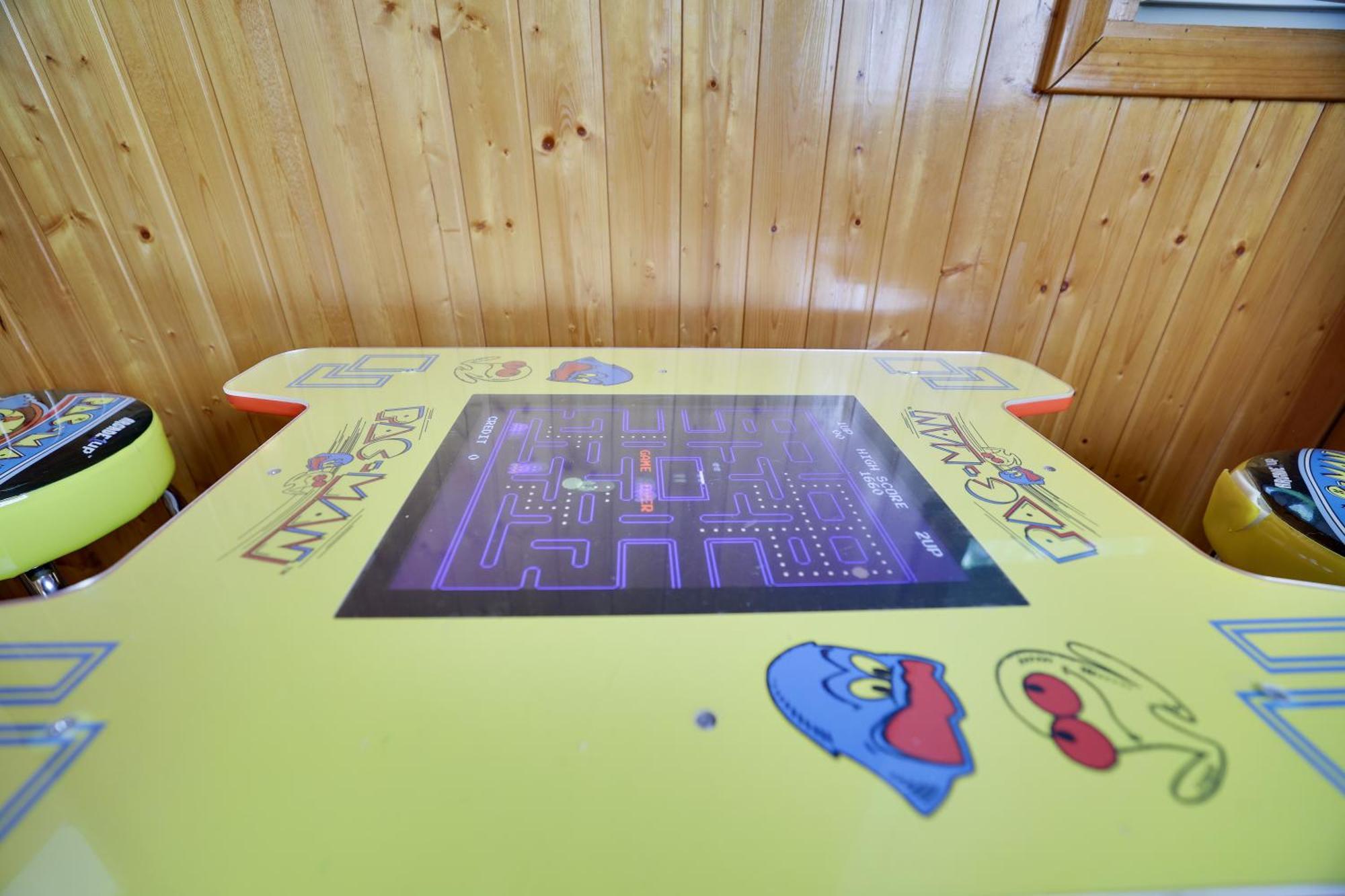 Chalet Renovated Near Casino, Camelback , Kalahari 4Bdrms Firepit Hot Tub Game Room Tobyhanna Екстериор снимка
