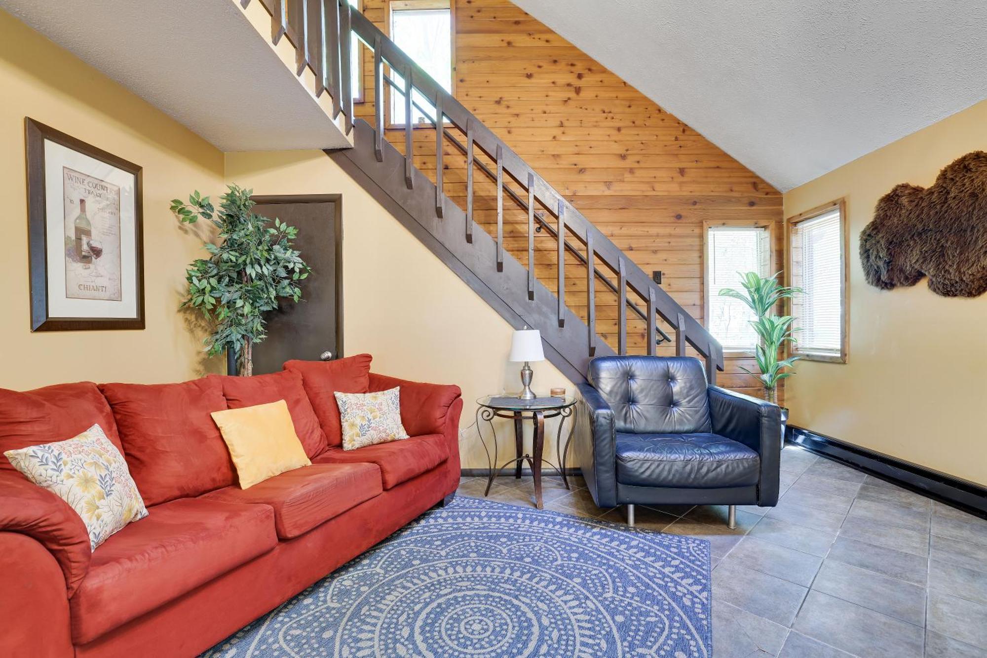 Chalet Renovated Near Casino, Camelback , Kalahari 4Bdrms Firepit Hot Tub Game Room Tobyhanna Екстериор снимка