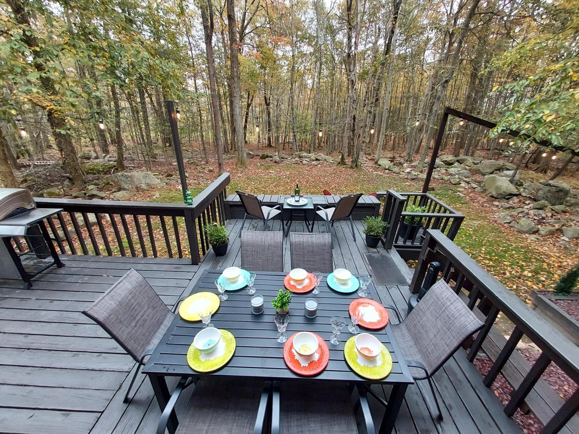 Chalet Renovated Near Casino, Camelback , Kalahari 4Bdrms Firepit Hot Tub Game Room Tobyhanna Екстериор снимка